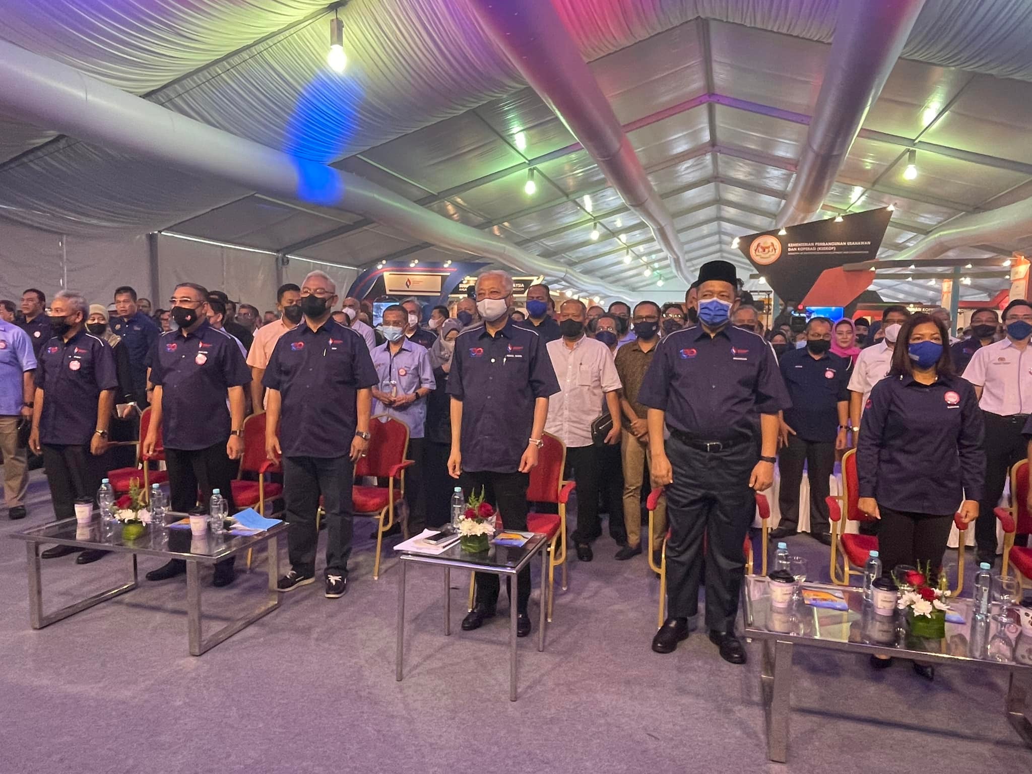 5812101355471232 7680532432595654381 n